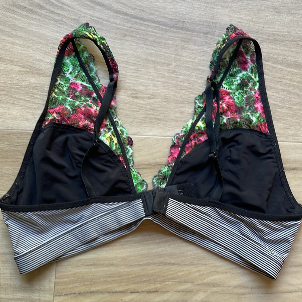 Bralettes - Picture 4 of 11